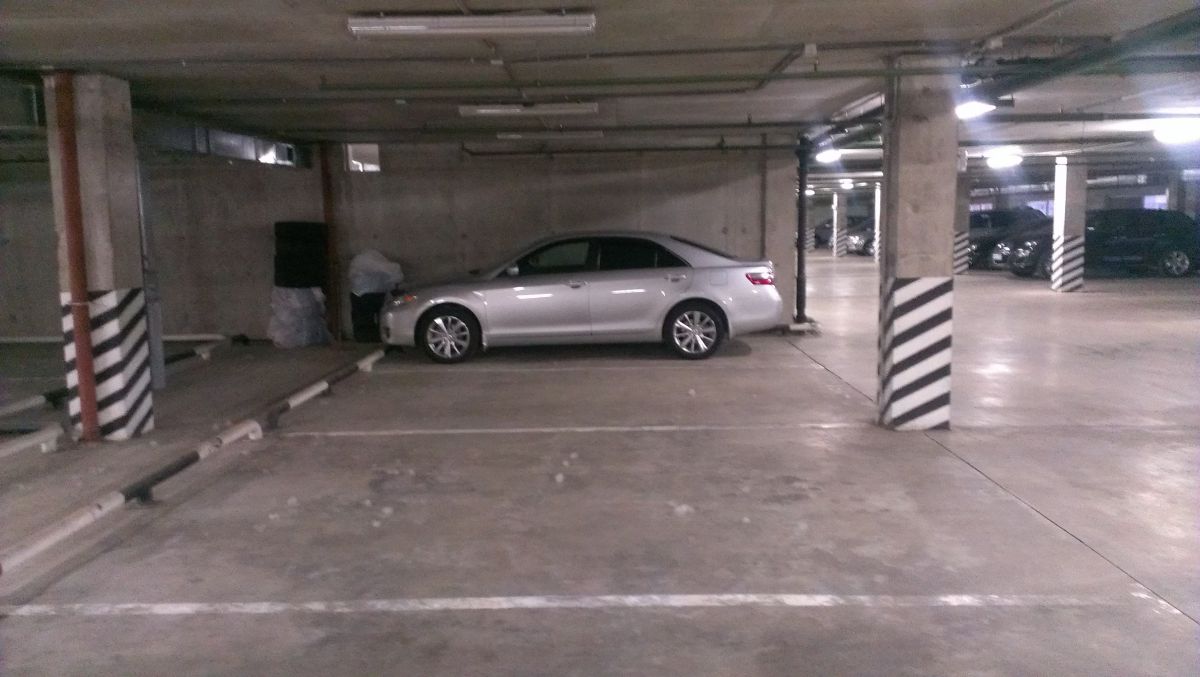 сдается парковочное место. ул. одноуровневый паркинг. машиноместо краснодар. подземная автостоянка.