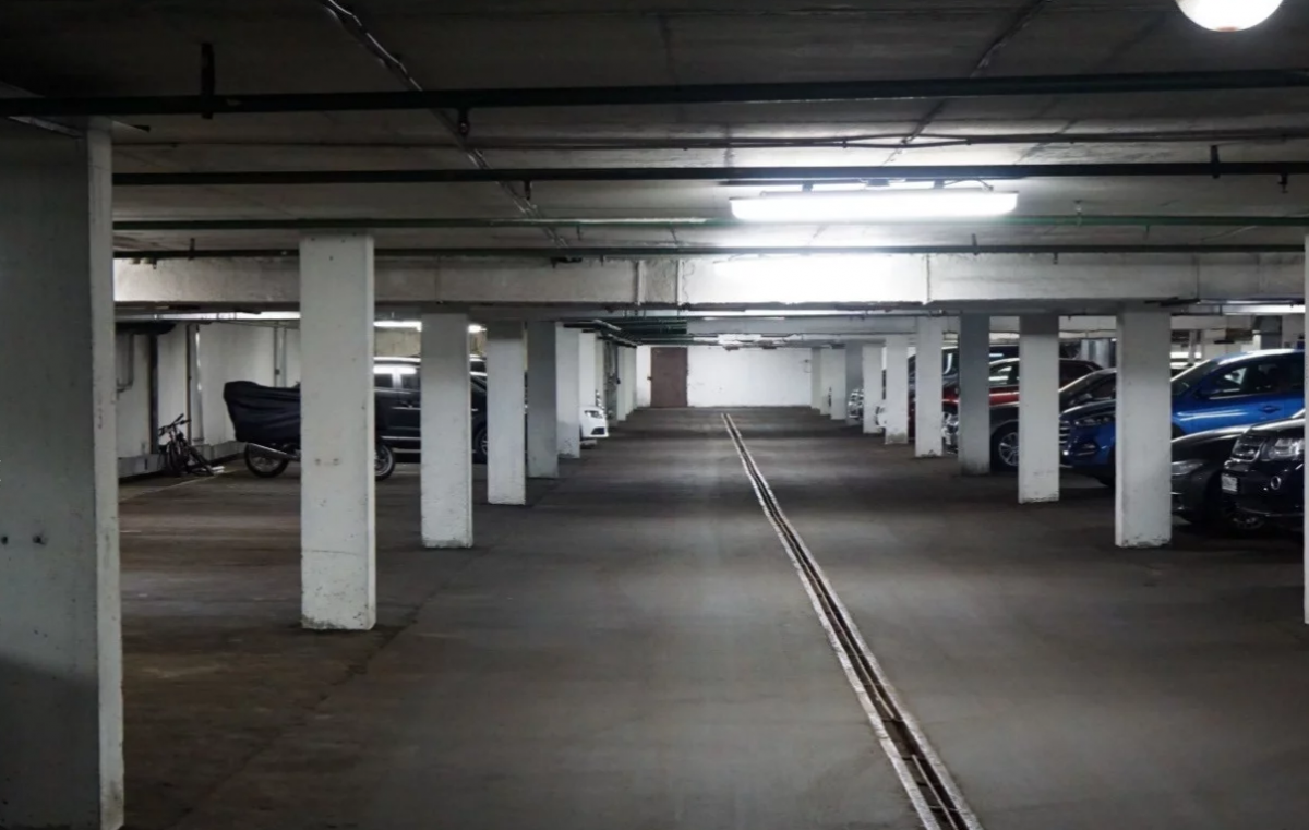 Машиноместо медведково. Москва, ул. Верхние поля, д. 2 подземный паркинг "кабриолет". Гаражи на верхних полях. Подземный двухъярусный паркинг ГСК «кабриолет». 1 Гаражное машиноместо.