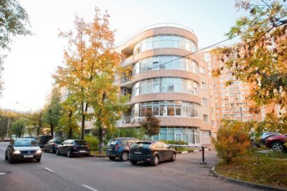 Машиноместо Средняя Первомайская улица, 3 | Майский офисный центр