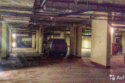 сдам широкое машиноместо в подземном паркинге